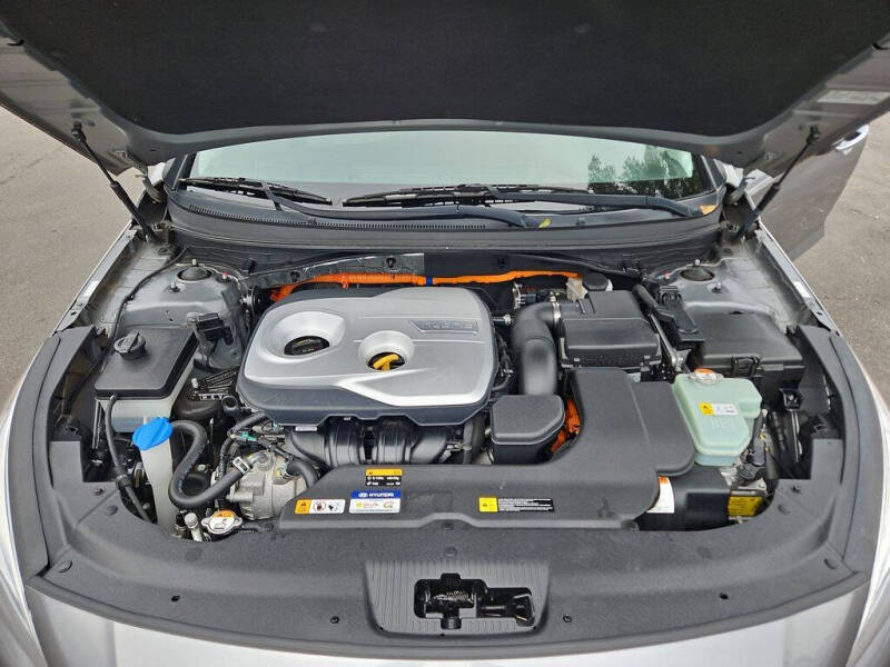 2017 Hyundai Sonata Hybrid SE