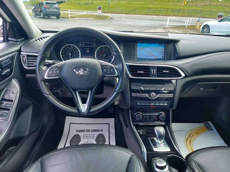 2018 Infiniti QX30 Luxury