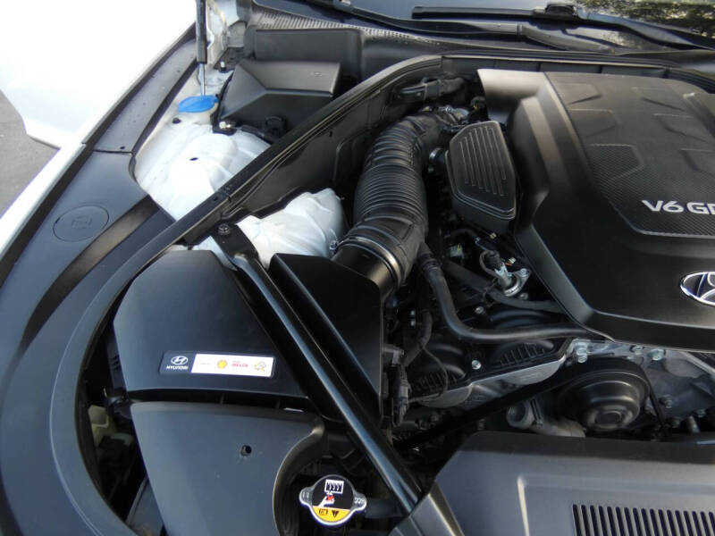 2015 Hyundai Genesis