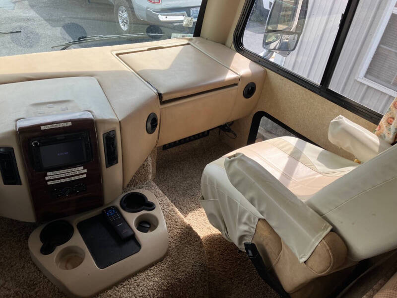 2015 Thor Motor Coach ACE