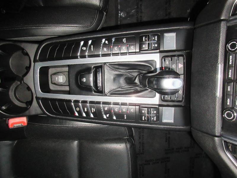 2017 Porsche Macan S