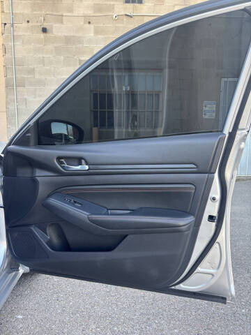 2019 Nissan Altima 2.5 SR