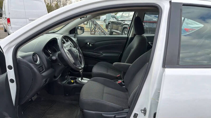 2017 Nissan Versa 1.6 S