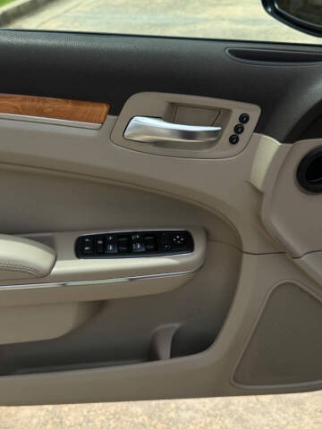2012 Chrysler 300 C