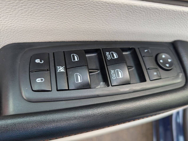 2017 Chrysler Pacifica Touring-L