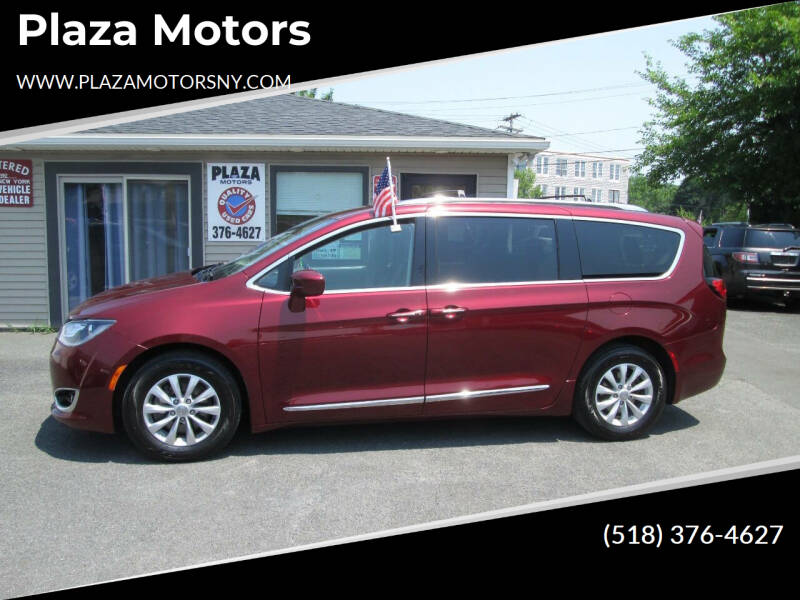 2018 Chrysler Pacifica Touring L's photo