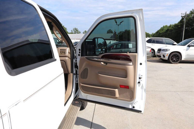2004 Ford Excursion Eddie Bauer