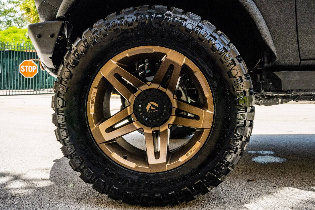 2023 FORD Bronco SUV / Crossover - $154,999