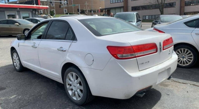 2012 Lincoln MKZ