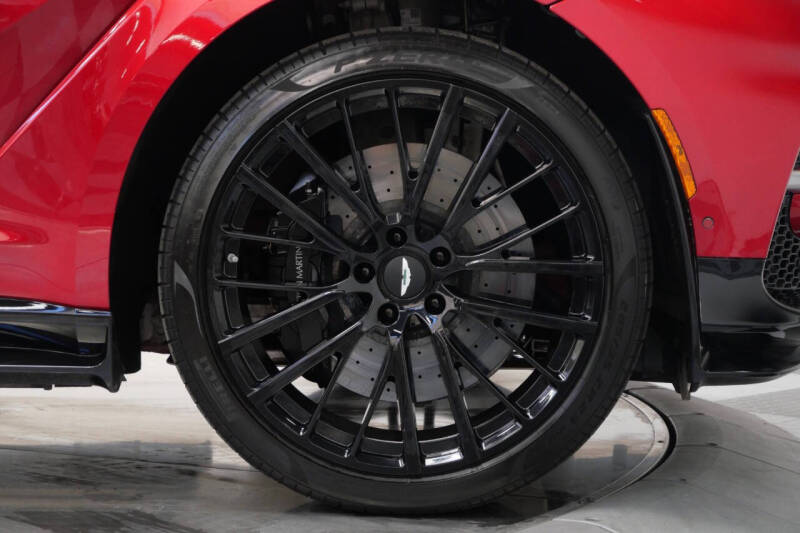 2023 Aston Martin DBX 707