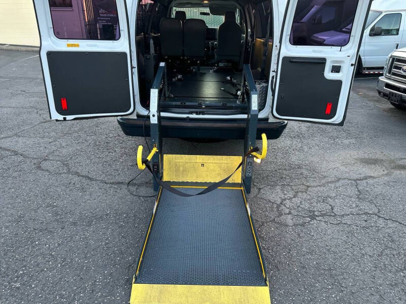 2012 Ford E-Series E-350 SD