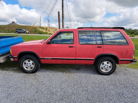1991 Chevrolet S-10 Blazer for sale at CAR-MART AUTO SALES in Maryville TN