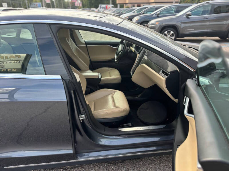 2016 Tesla Model S 70D