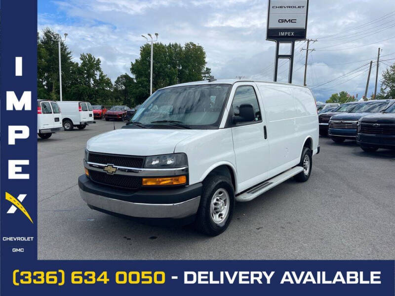 2023 Chevrolet Express Cargo Work Van's photo