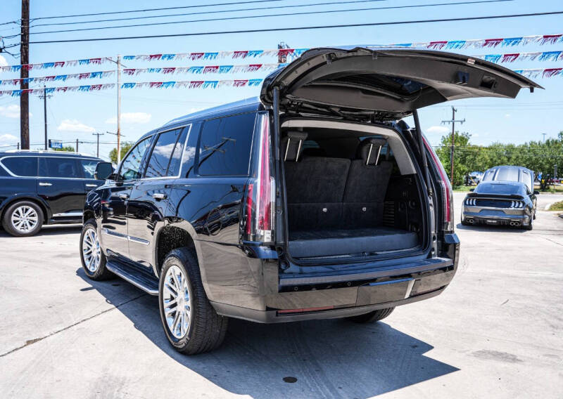 2016 Cadillac Escalade Standard