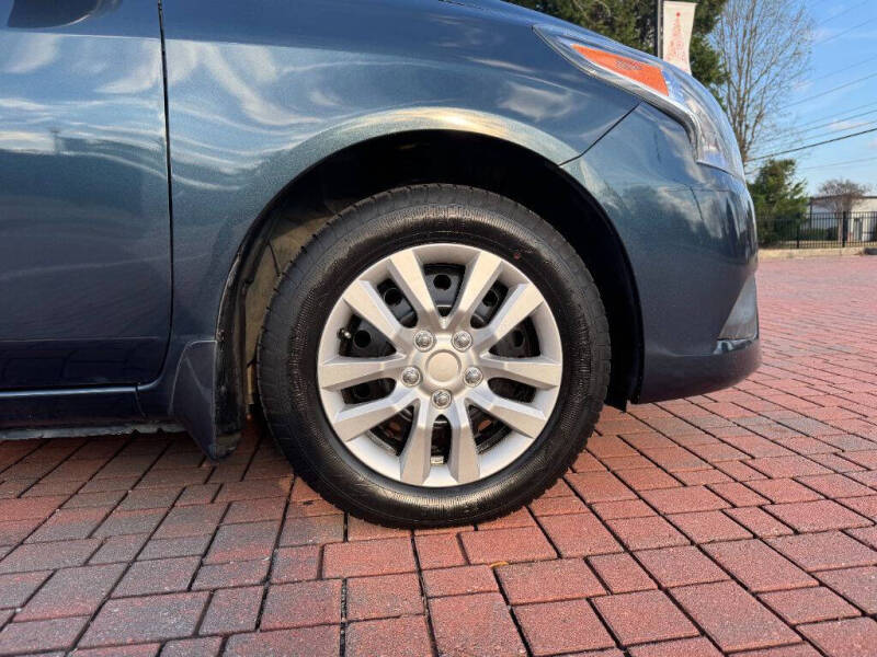 2016 Nissan Versa 1.6 SV