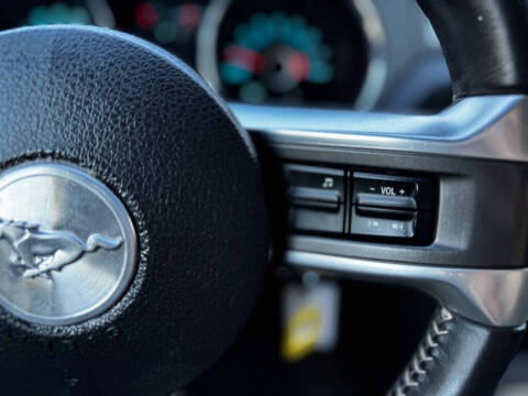 2013 Ford Mustang V6