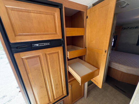 2005 Ford E-Series E-450 SD