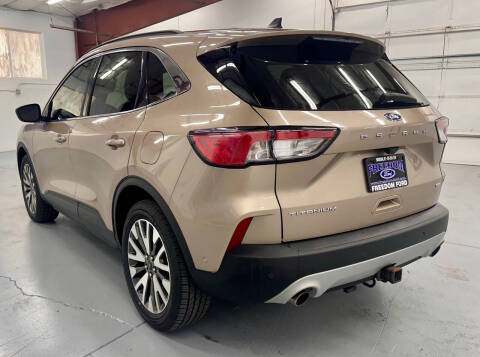 2020 Ford Escape Titanium