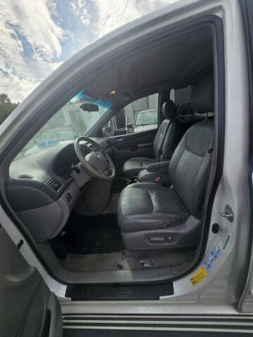 2004 Toyota Sienna XLE 7 Passenger