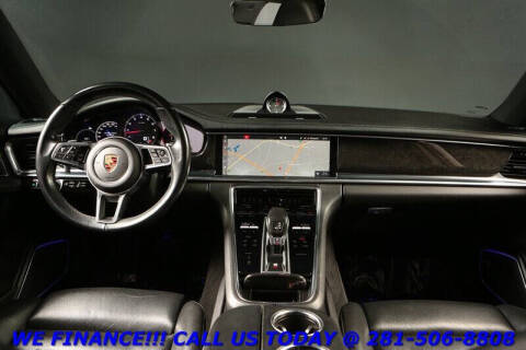 2017 Porsche Panamera