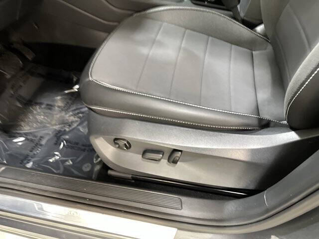 2022 Volkswagen Taos SE