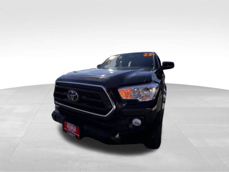 2023 Toyota Tacoma SR5 photo 6