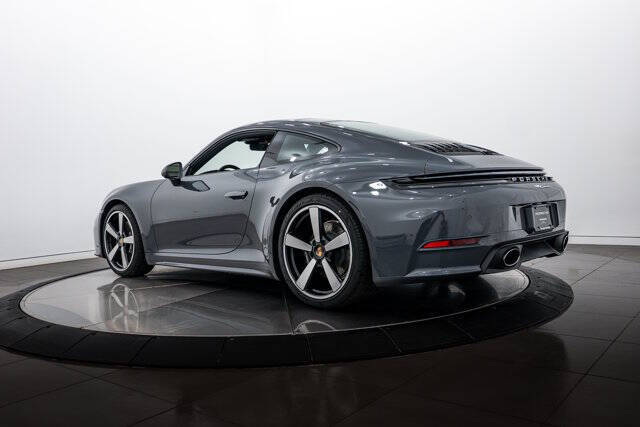 2026 Porsche 911 Carrera