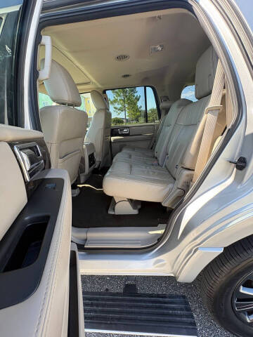 2016 Lincoln Navigator Select