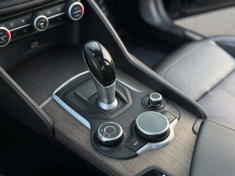 2017 Alfa Romeo Giulia Ti