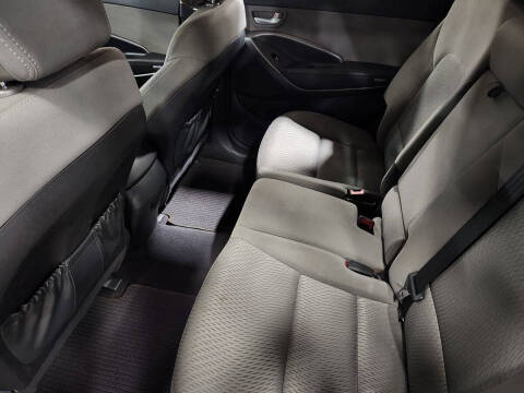 2016 Hyundai Santa Fe SE