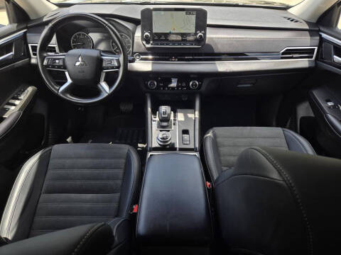 2024 Mitsubishi Outlander SE Black Edition