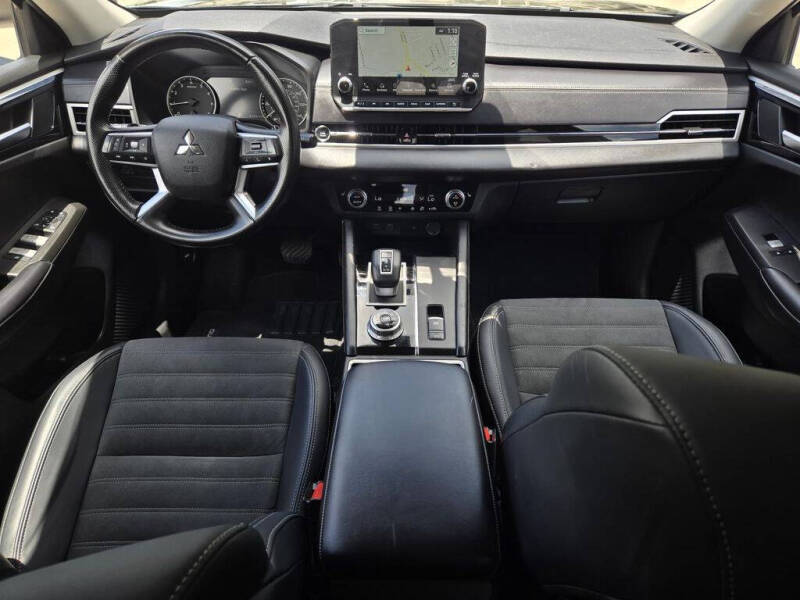 2024 Mitsubishi Outlander SE Black Edition