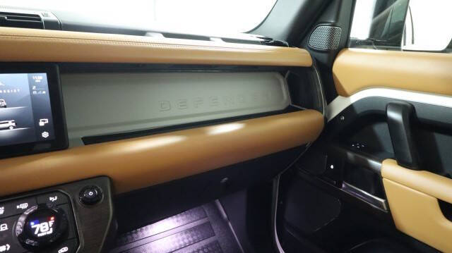 2023 Land Rover Defender 110 SE