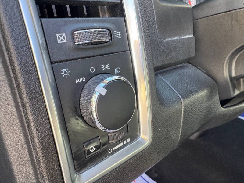 2024 RAM 1500 Classic SLT