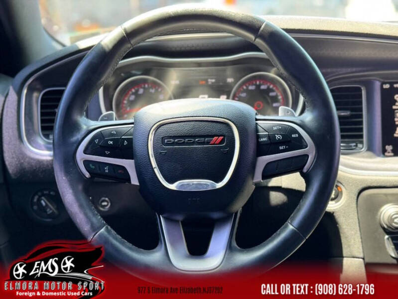 2015 Dodge Charger SXT