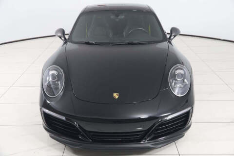 2019 Porsche 911 Carrera