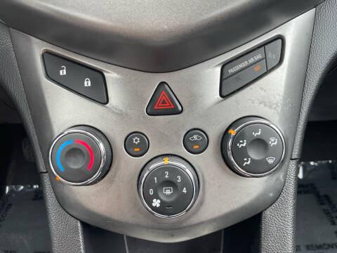 2016 Chevrolet Sonic LT Auto