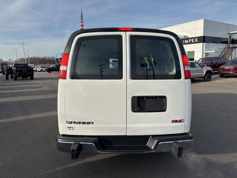 2024 GMC Savana 2500