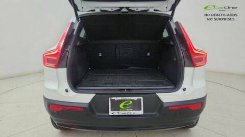 2026 Volvo XC40 B5 Plus