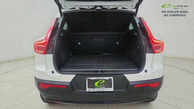 2026 Volvo XC40 B5 Plus