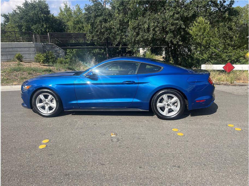 2017 Ford Mustang V6