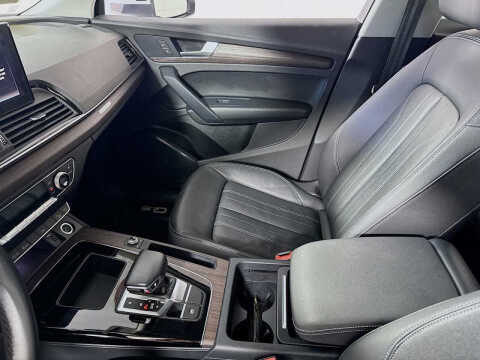 2022 Audi Q5 quattro Premium 40 TFSI