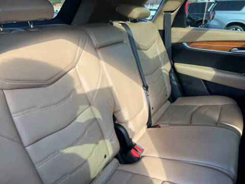 2017 Cadillac XT5 Platinum