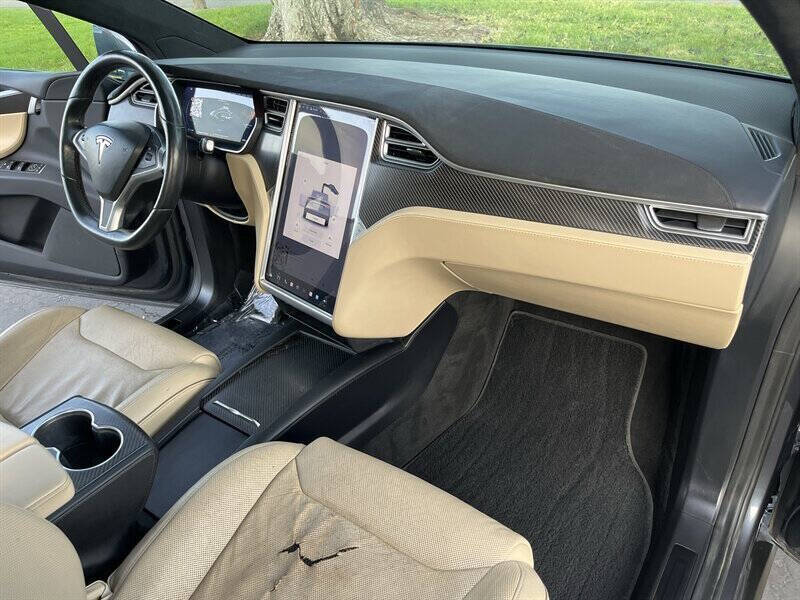 2016 Tesla Model X P90D