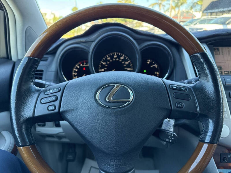 2005 Lexus RX 330