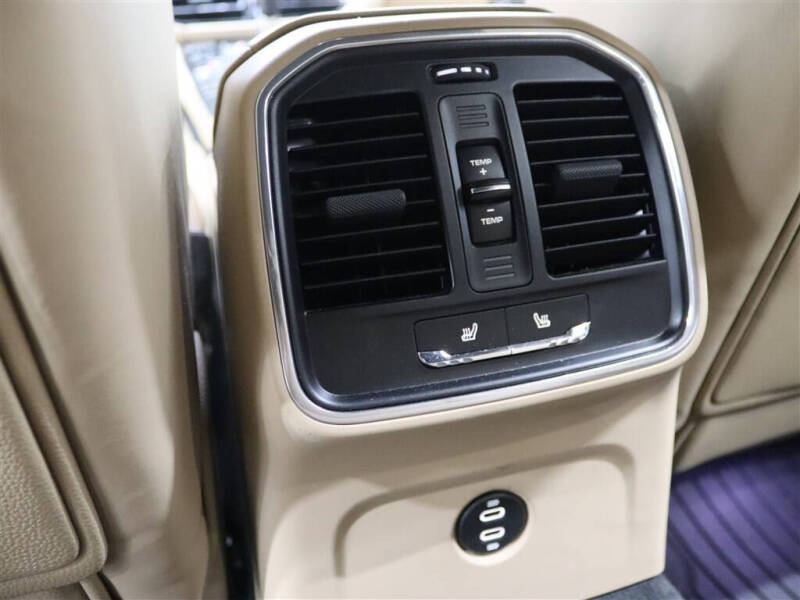 2020 Porsche Macan S