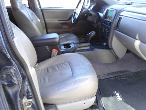 2004 Jeep Grand Cherokee Laredo