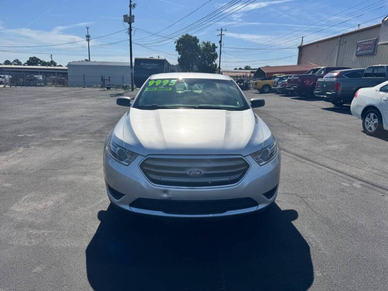 2018 Ford Taurus SE