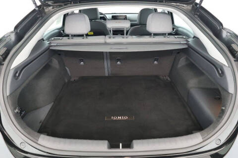 2021 Hyundai Ioniq Plug-in Hybrid SE